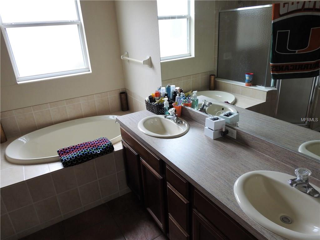 6338 36TH COURT E, ELLENTON, Florida 34222, 4 Bedrooms Bedrooms, 7 Rooms Rooms,2 BathroomsBathrooms,Residential,For sale,36TH,A4209414