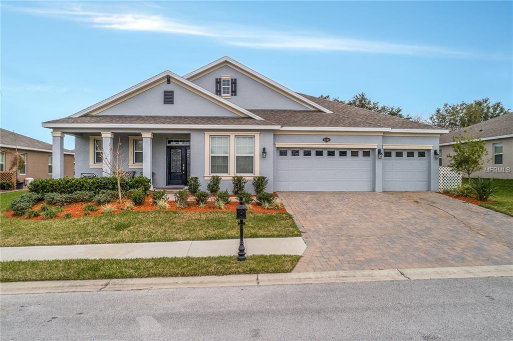 1039 LENA RUN COURT, WINTER HAVEN, Florida 33880, 4 Bedrooms Bedrooms, 8 Rooms Rooms,3 BathroomsBathrooms,Residential,For sale,LENA RUN,L4725494