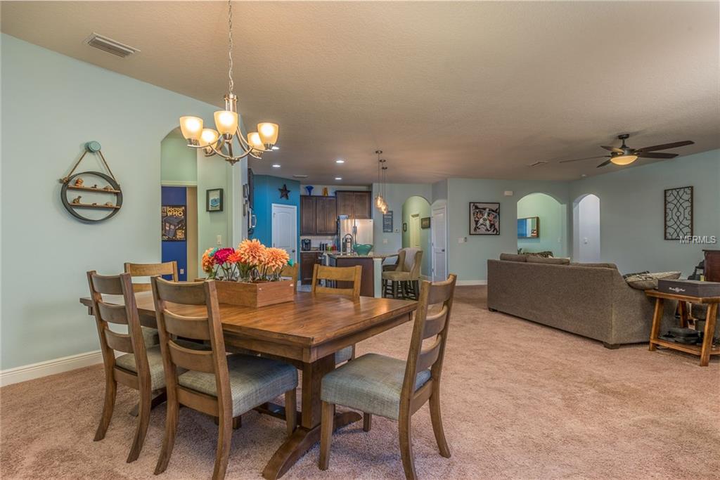 1039 LENA RUN COURT, WINTER HAVEN, Florida 33880, 4 Bedrooms Bedrooms, 8 Rooms Rooms,3 BathroomsBathrooms,Residential,For sale,LENA RUN,L4725494