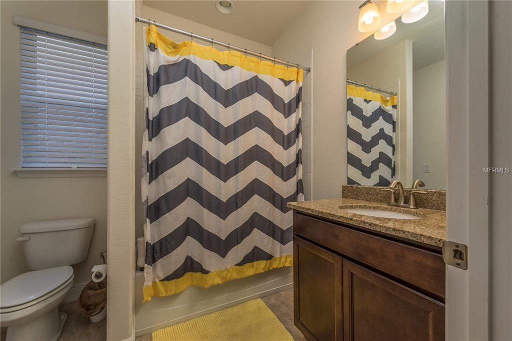 1039 LENA RUN COURT, WINTER HAVEN, Florida 33880, 4 Bedrooms Bedrooms, 8 Rooms Rooms,3 BathroomsBathrooms,Residential,For sale,LENA RUN,L4725494