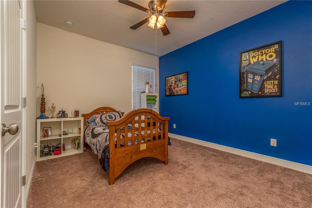 1039 LENA RUN COURT, WINTER HAVEN, Florida 33880, 4 Bedrooms Bedrooms, 8 Rooms Rooms,3 BathroomsBathrooms,Residential,For sale,LENA RUN,L4725494