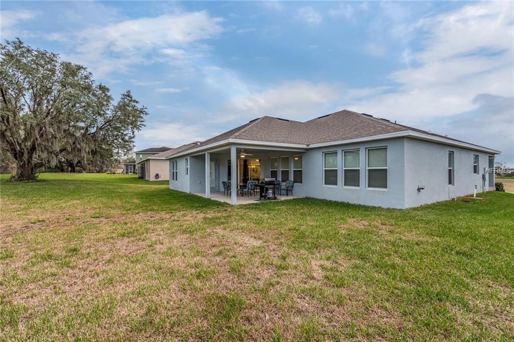 1039 LENA RUN COURT, WINTER HAVEN, Florida 33880, 4 Bedrooms Bedrooms, 8 Rooms Rooms,3 BathroomsBathrooms,Residential,For sale,LENA RUN,L4725494