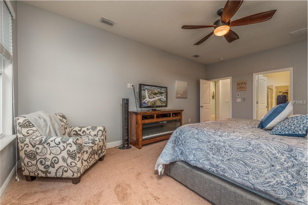 1039 LENA RUN COURT, WINTER HAVEN, Florida 33880, 4 Bedrooms Bedrooms, 8 Rooms Rooms,3 BathroomsBathrooms,Residential,For sale,LENA RUN,L4725494