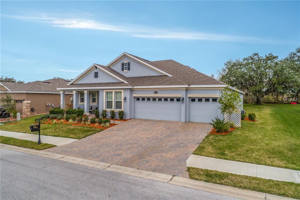 1039 LENA RUN COURT, WINTER HAVEN, Florida 33880, 4 Bedrooms Bedrooms, 8 Rooms Rooms,3 BathroomsBathrooms,Residential,For sale,LENA RUN,L4725494