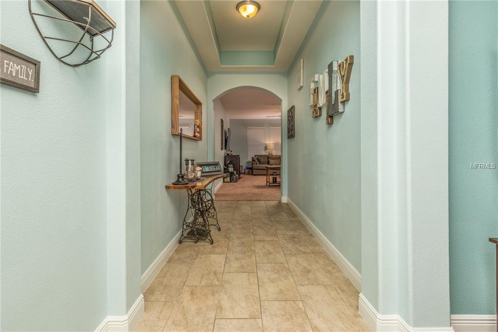 1039 LENA RUN COURT, WINTER HAVEN, Florida 33880, 4 Bedrooms Bedrooms, 8 Rooms Rooms,3 BathroomsBathrooms,Residential,For sale,LENA RUN,L4725494