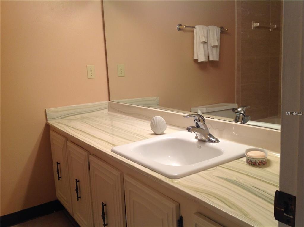 113 ISLAND WAY, CLEARWATER BEACH, Florida 33767, 2 Bedrooms Bedrooms, 4 Rooms Rooms,2 BathroomsBathrooms,Residential,For sale,ISLAND,U7847533