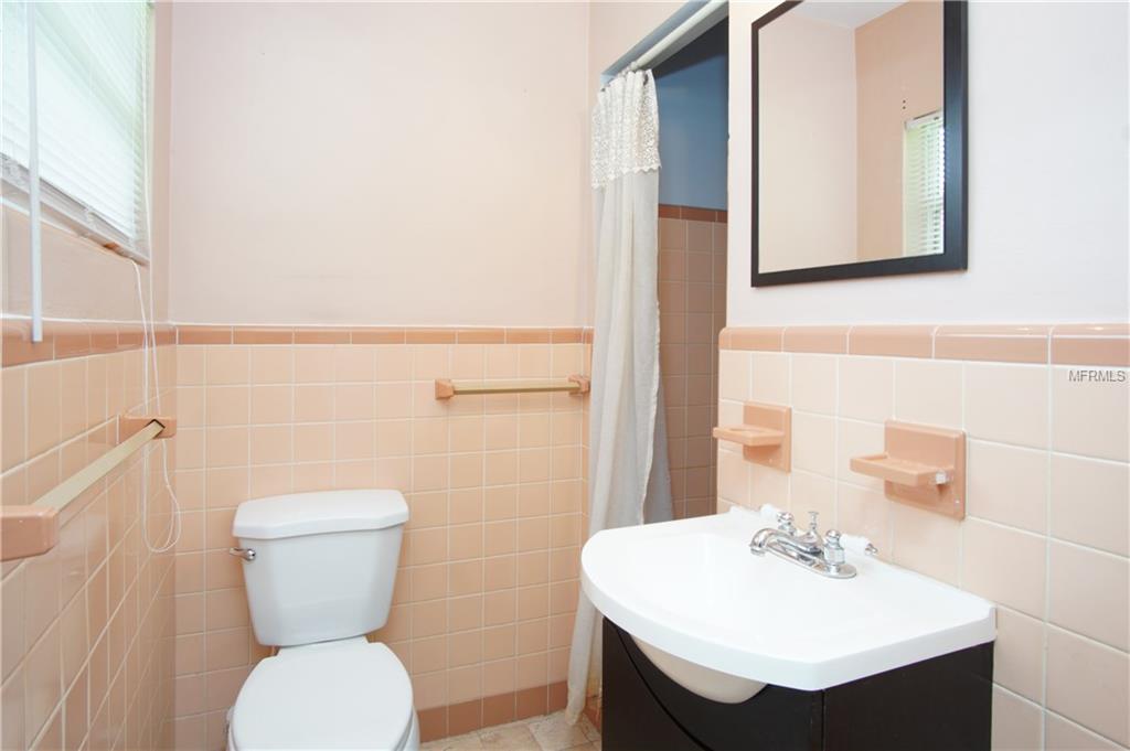 1046 TURNER ROAD, WINTER PARK, Florida 32789, 3 Bedrooms Bedrooms, 8 Rooms Rooms,2 BathroomsBathrooms,Residential,For sale,TURNER,O5530773