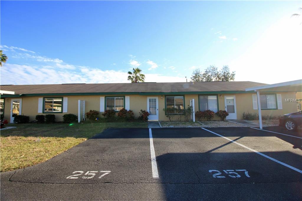 257 WINTER RIDGE BOULEVARD, WINTER HAVEN, Florida 33881, 2 Bedrooms Bedrooms, 4 Rooms Rooms,2 BathroomsBathrooms,Residential,For sale,WINTER RIDGE,P4718545