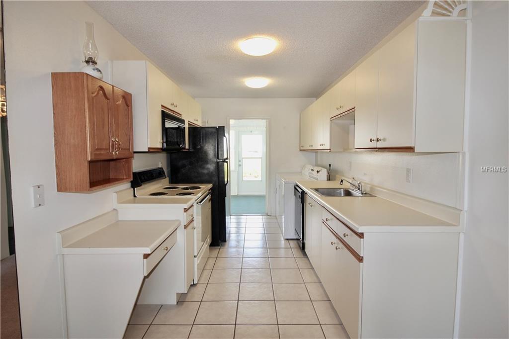 257 WINTER RIDGE BOULEVARD, WINTER HAVEN, Florida 33881, 2 Bedrooms Bedrooms, 4 Rooms Rooms,2 BathroomsBathrooms,Residential,For sale,WINTER RIDGE,P4718545