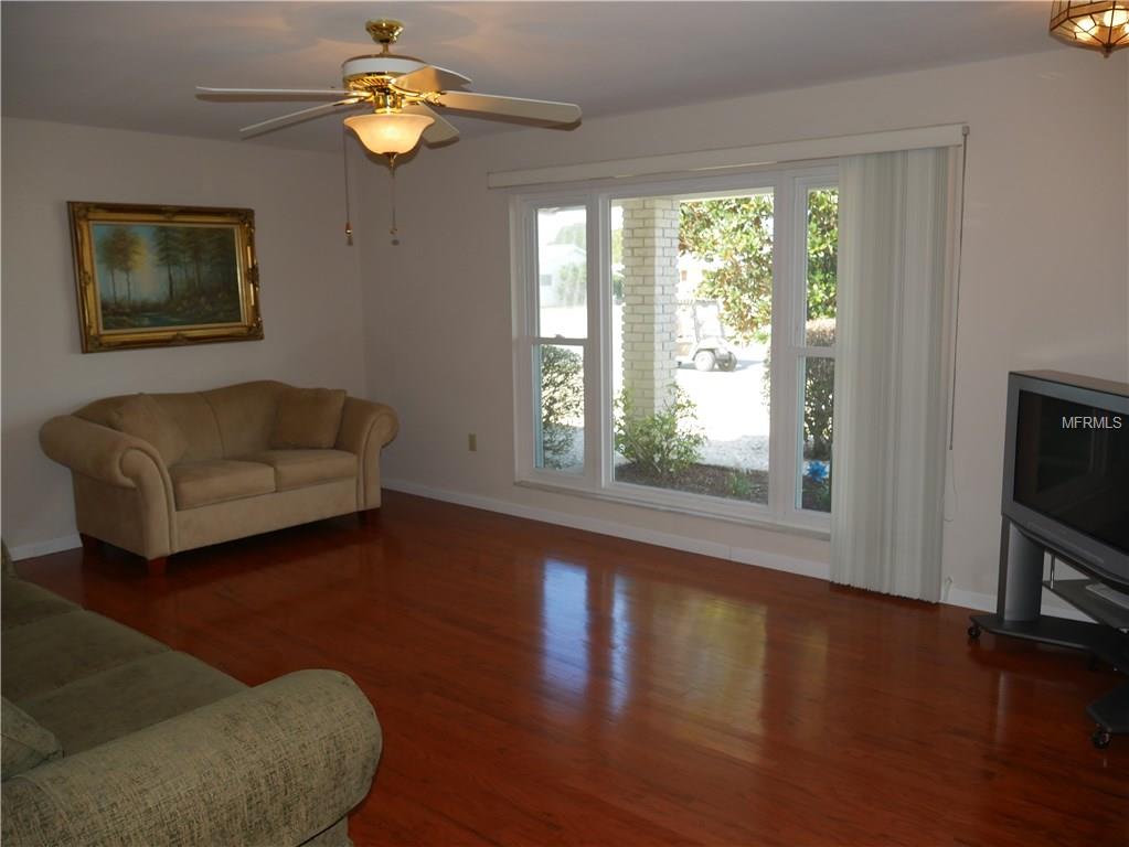 802 LA JOLLA AVENUE, SUN CITY CENTER, Florida 33573, 3 Bedrooms Bedrooms, 11 Rooms Rooms,2 BathroomsBathrooms,Residential,For sale,LA JOLLA,T2926689