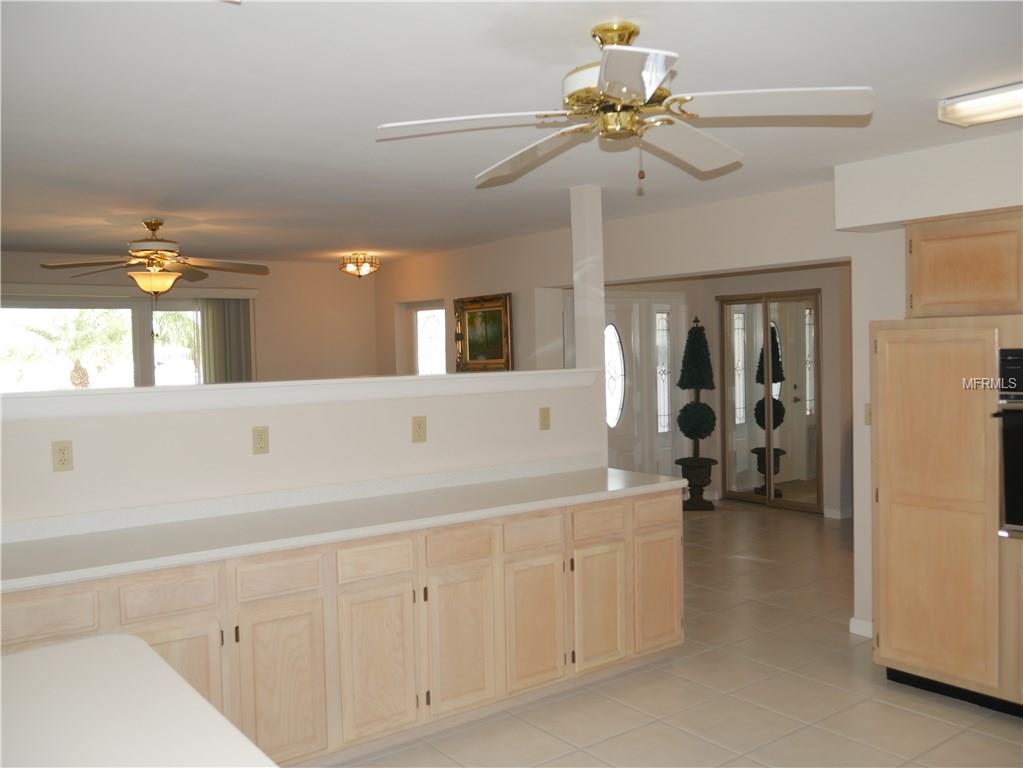 802 LA JOLLA AVENUE, SUN CITY CENTER, Florida 33573, 3 Bedrooms Bedrooms, 11 Rooms Rooms,2 BathroomsBathrooms,Residential,For sale,LA JOLLA,T2926689