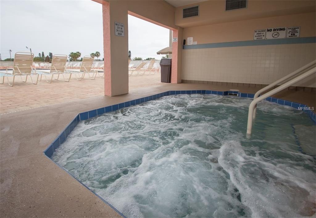 1814 E BEACH DRIVE, BRADENTON, Florida 34207, 2 Bedrooms Bedrooms, 4 Rooms Rooms,2 BathroomsBathrooms,Residential,For sale,BEACH,A4209202