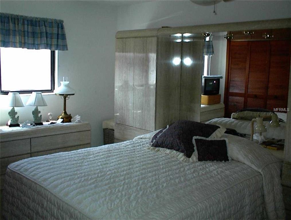 1814 E BEACH DRIVE, BRADENTON, Florida 34207, 2 Bedrooms Bedrooms, 4 Rooms Rooms,2 BathroomsBathrooms,Residential,For sale,BEACH,A4209202