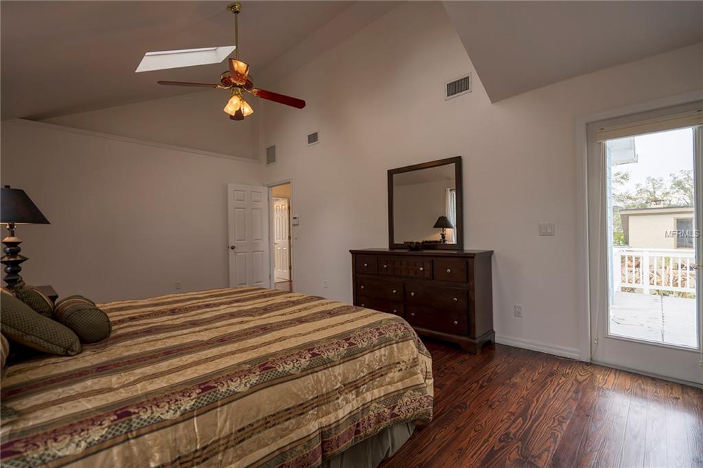 1325 SUNNYSIDE DRIVE, WINTER PARK, Florida 32789, 3 Bedrooms Bedrooms, 4 Rooms Rooms,3 BathroomsBathrooms,Residential,For sale,SUNNYSIDE,O5561185