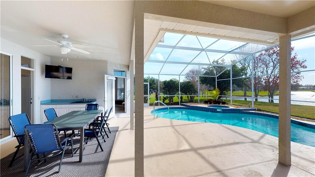 526 LAURENBURG LANE, OCOEE, Florida 34761, 4 Bedrooms Bedrooms, 15 Rooms Rooms,3 BathroomsBathrooms,Residential,For sale,LAURENBURG,O5561615