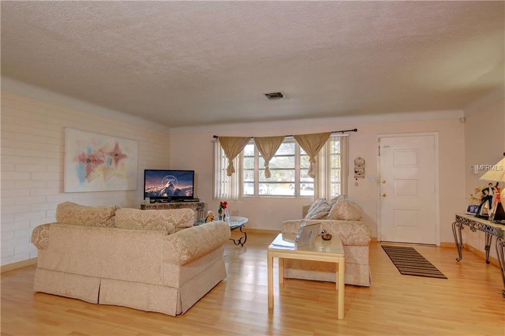 5398 27TH AVENUE N, ST PETERSBURG, Florida 33710, 3 Bedrooms Bedrooms, 6 Rooms Rooms,2 BathroomsBathrooms,Residential,For sale,27TH,U7837539