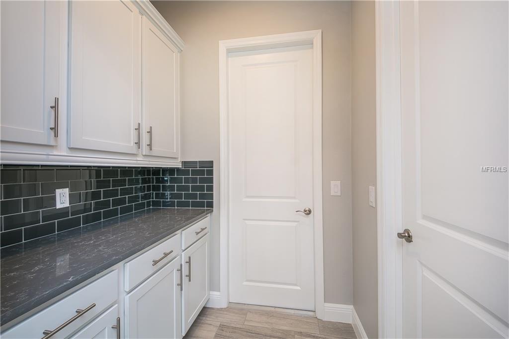 4714 VASCA DRIVE, SARASOTA, Florida 34240, 4 Bedrooms Bedrooms, 10 Rooms Rooms,4 BathroomsBathrooms,Residential,For sale,VASCA,T2918672