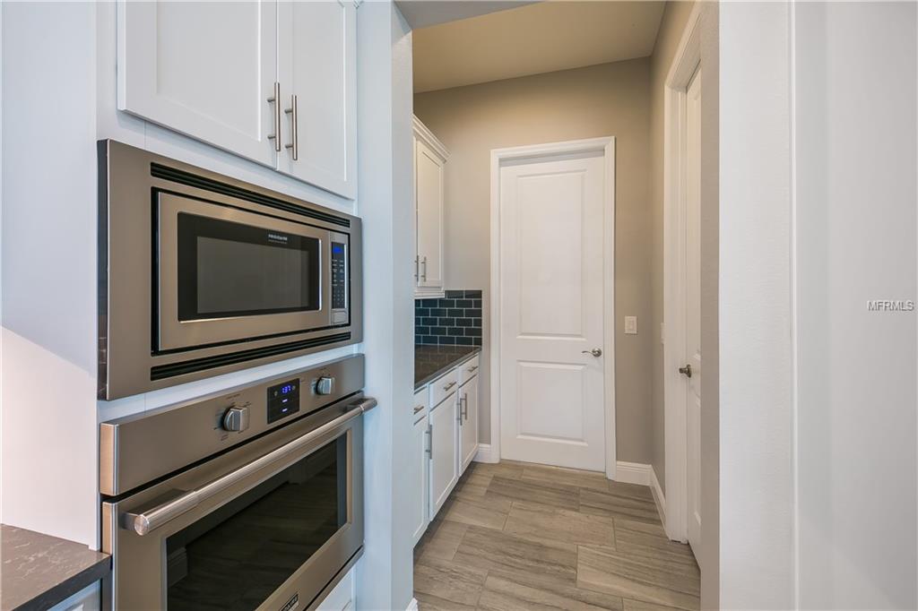 4714 VASCA DRIVE, SARASOTA, Florida 34240, 4 Bedrooms Bedrooms, 10 Rooms Rooms,4 BathroomsBathrooms,Residential,For sale,VASCA,T2918672