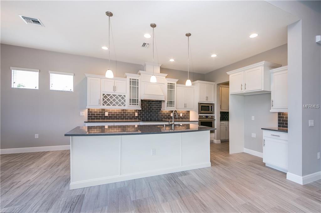 4714 VASCA DRIVE, SARASOTA, Florida 34240, 4 Bedrooms Bedrooms, 10 Rooms Rooms,4 BathroomsBathrooms,Residential,For sale,VASCA,T2918672