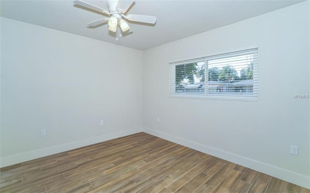 6030 CARLTON AVENUE, SARASOTA, Florida 34231, 3 Bedrooms Bedrooms, 6 Rooms Rooms,2 BathroomsBathrooms,Residential,For sale,CARLTON,A4206683