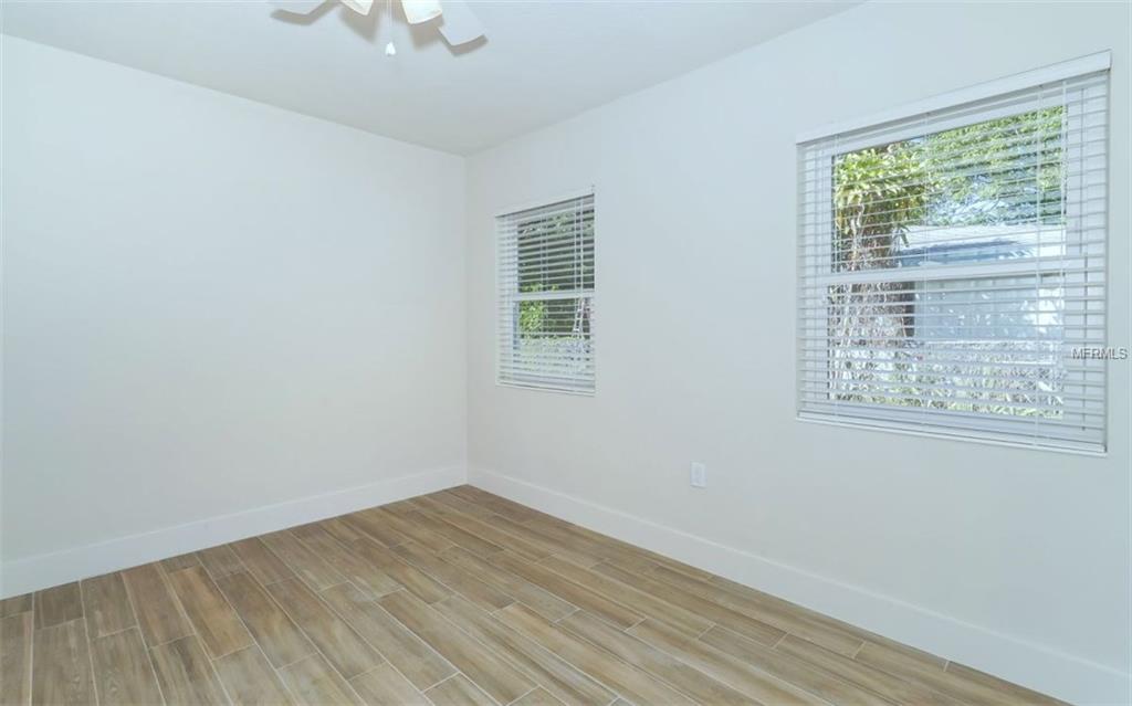 6030 CARLTON AVENUE, SARASOTA, Florida 34231, 3 Bedrooms Bedrooms, 6 Rooms Rooms,2 BathroomsBathrooms,Residential,For sale,CARLTON,A4206683