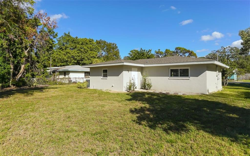 6030 CARLTON AVENUE, SARASOTA, Florida 34231, 3 Bedrooms Bedrooms, 6 Rooms Rooms,2 BathroomsBathrooms,Residential,For sale,CARLTON,A4206683