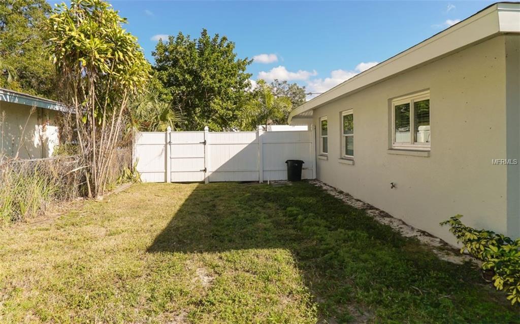 6030 CARLTON AVENUE, SARASOTA, Florida 34231, 3 Bedrooms Bedrooms, 6 Rooms Rooms,2 BathroomsBathrooms,Residential,For sale,CARLTON,A4206683