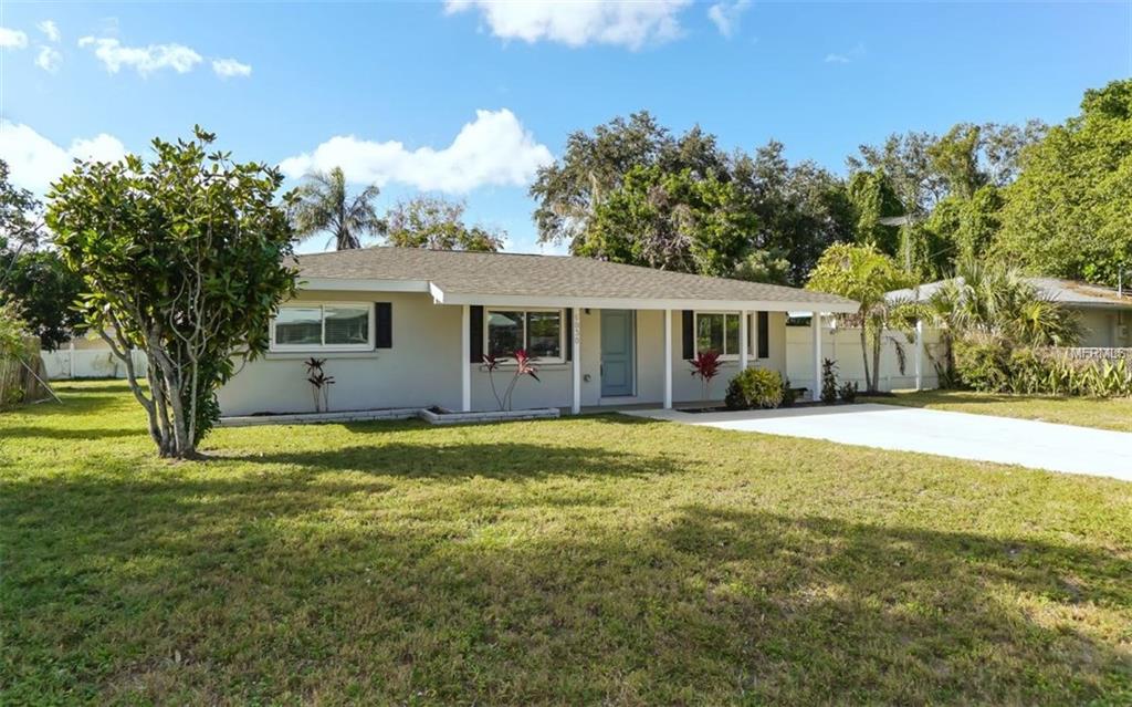 6030 CARLTON AVENUE, SARASOTA, Florida 34231, 3 Bedrooms Bedrooms, 6 Rooms Rooms,2 BathroomsBathrooms,Residential,For sale,CARLTON,A4206683