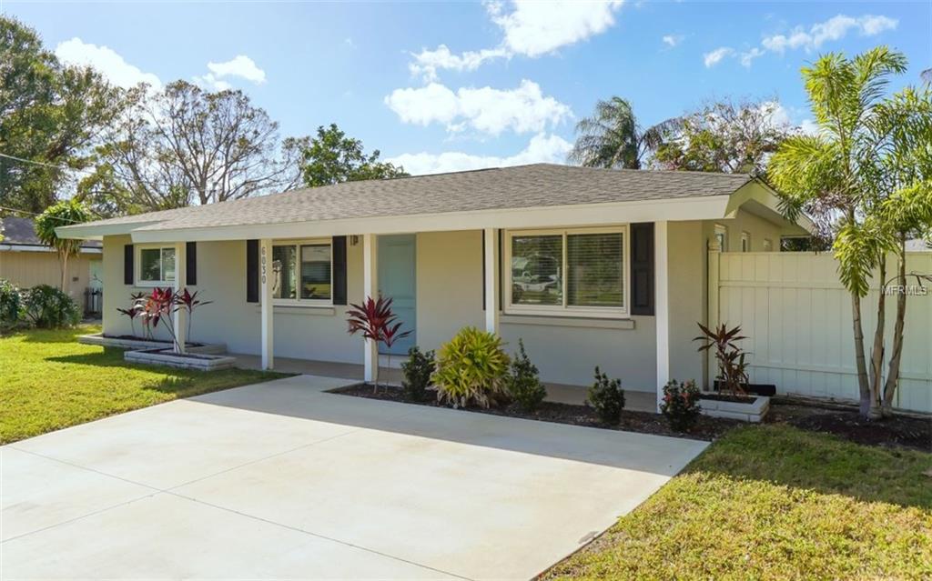 6030 CARLTON AVENUE, SARASOTA, Florida 34231, 3 Bedrooms Bedrooms, 6 Rooms Rooms,2 BathroomsBathrooms,Residential,For sale,CARLTON,A4206683
