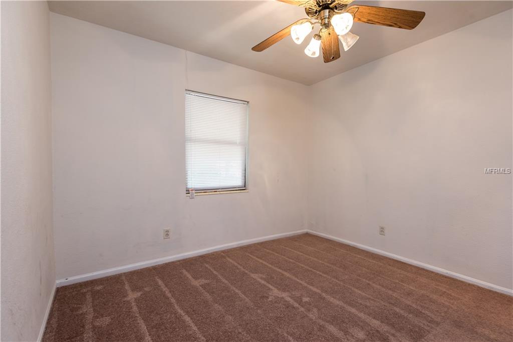 205 N PALM AVENUE, HOWEY IN THE HILLS, Florida 34737, 3 Bedrooms Bedrooms, 6 Rooms Rooms,2 BathroomsBathrooms,Residential,For sale,PALM,G4851781