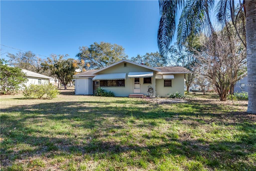 205 N PALM AVENUE, HOWEY IN THE HILLS, Florida 34737, 3 Bedrooms Bedrooms, 6 Rooms Rooms,2 BathroomsBathrooms,Residential,For sale,PALM,G4851781