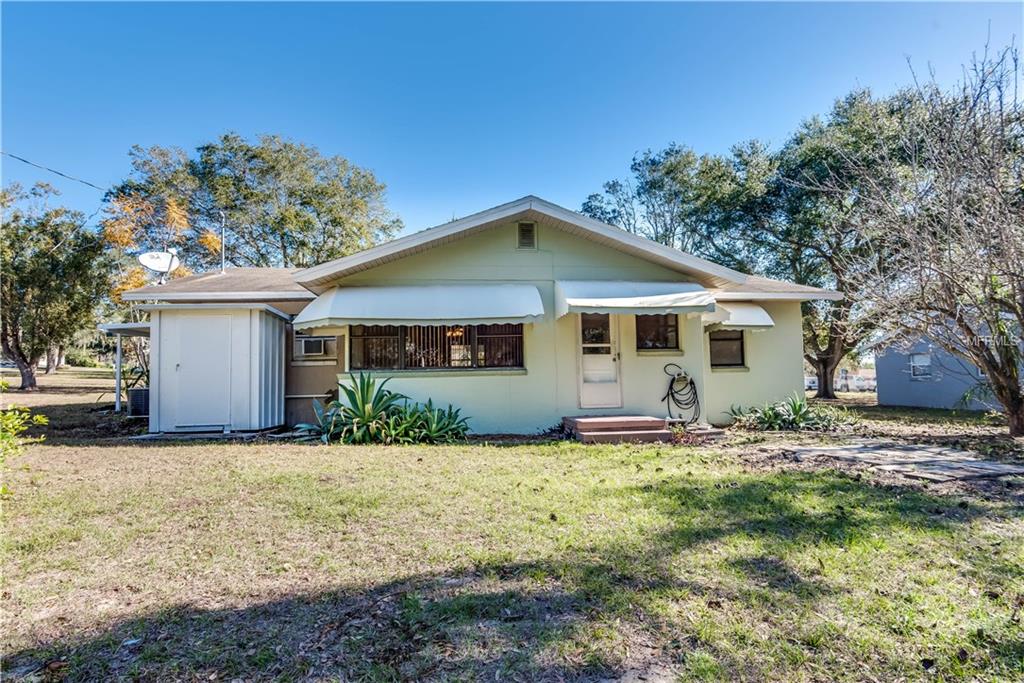 205 N PALM AVENUE, HOWEY IN THE HILLS, Florida 34737, 3 Bedrooms Bedrooms, 6 Rooms Rooms,2 BathroomsBathrooms,Residential,For sale,PALM,G4851781