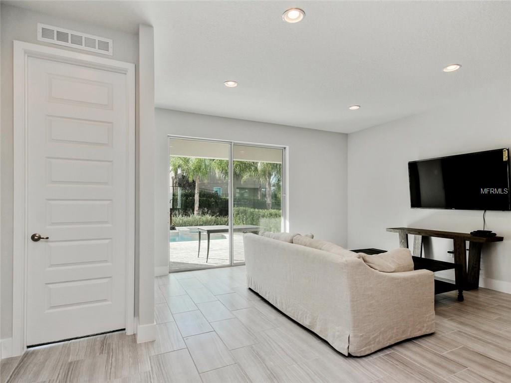 440 NOVI PATH, KISSIMMEE, Florida 34747, 8 Bedrooms Bedrooms, 7 Rooms Rooms,7 BathroomsBathrooms,Residential,For sale,NOVI,O5560123