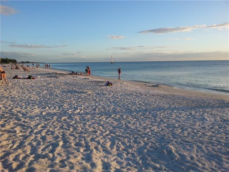 4200 HERON WAY, BRADENTON, Florida 34205, 2 Bedrooms Bedrooms, 5 Rooms Rooms,1 BathroomBathrooms,Residential,For sale,HERON,A4209203