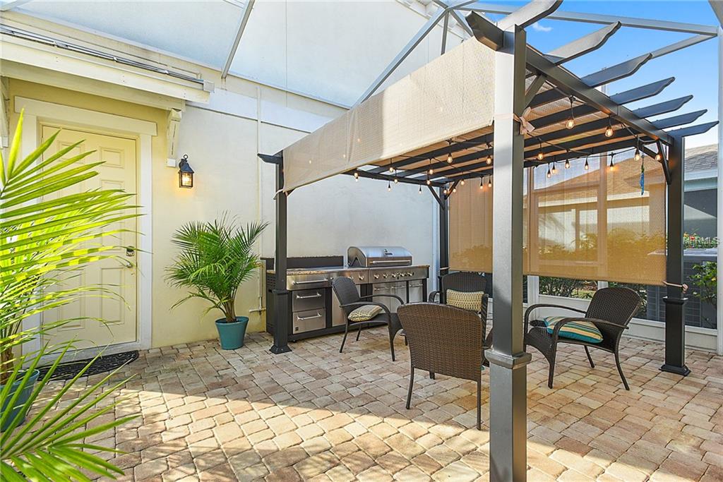 527 WINTERSIDE DRIVE, APOLLO BEACH, Florida 33572, 4 Bedrooms Bedrooms, 4 Rooms Rooms,3 BathroomsBathrooms,Residential,For sale,WINTERSIDE,T2927458