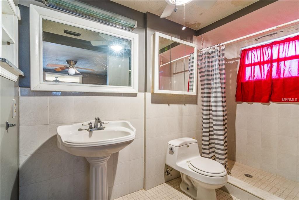 4333 CRESTWOOD BOULEVARD, NEW PORT RICHEY, Florida 34653, 3 Bedrooms Bedrooms, 6 Rooms Rooms,2 BathroomsBathrooms,Residential,For sale,CRESTWOOD,T2928446