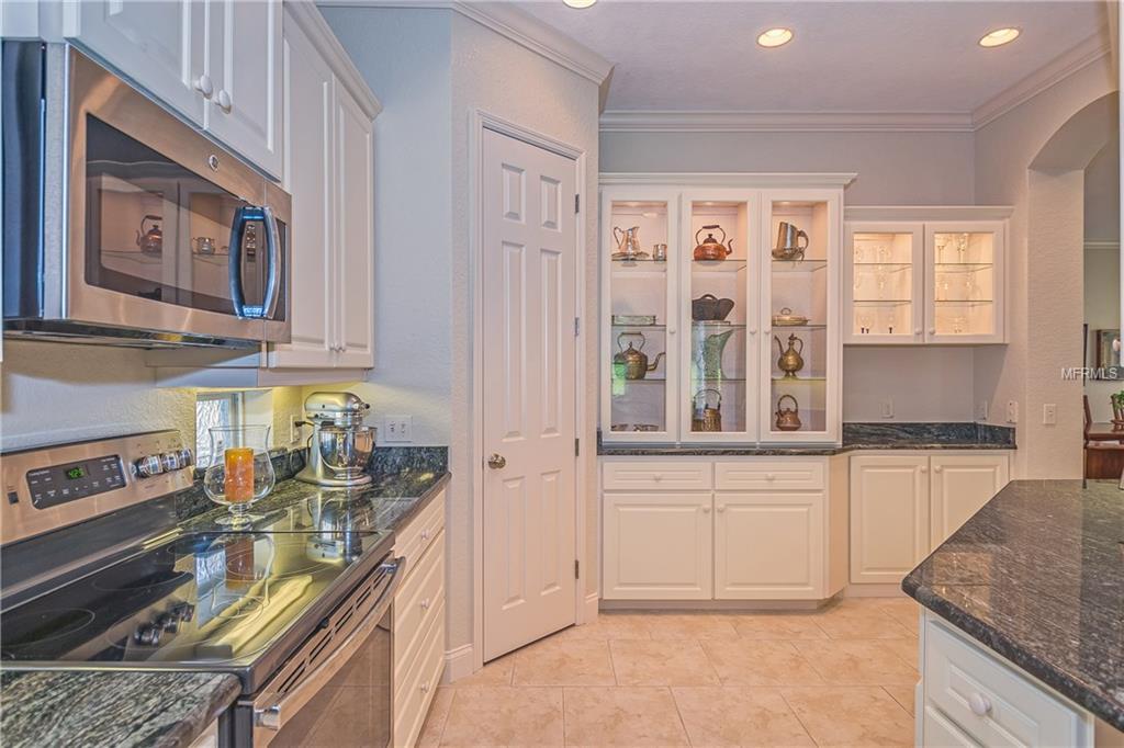 1723 LAUREL GLEN PLACE, LAKELAND, Florida 33803, 3 Bedrooms Bedrooms, 7 Rooms Rooms,2 BathroomsBathrooms,Residential,For sale,LAUREL GLEN,L4721227