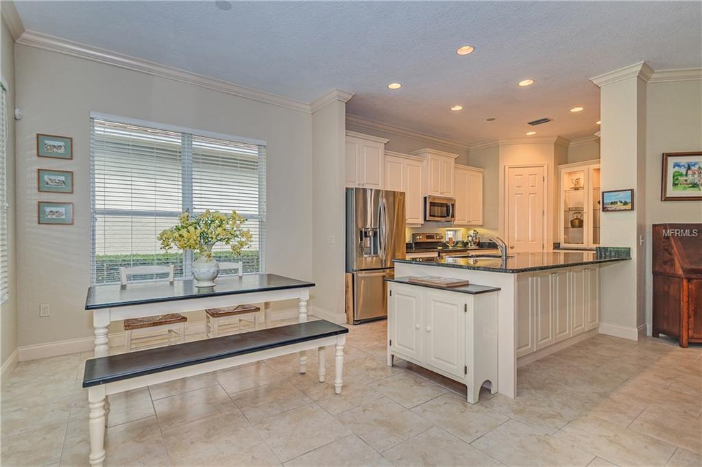 1723 LAUREL GLEN PLACE, LAKELAND, Florida 33803, 3 Bedrooms Bedrooms, 7 Rooms Rooms,2 BathroomsBathrooms,Residential,For sale,LAUREL GLEN,L4721227