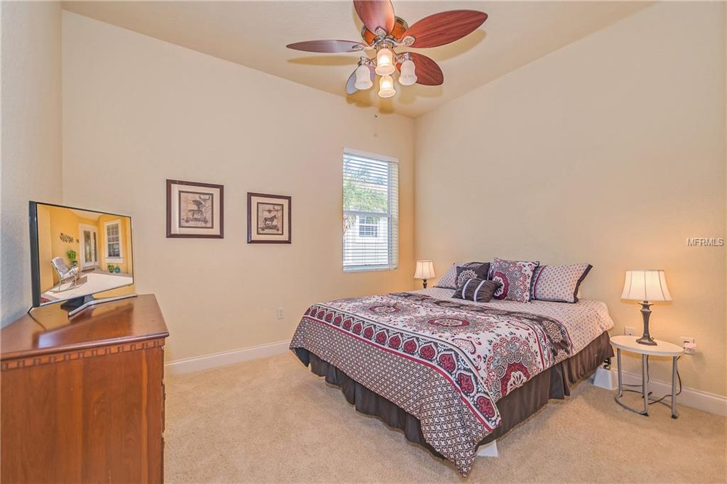 1723 LAUREL GLEN PLACE, LAKELAND, Florida 33803, 3 Bedrooms Bedrooms, 7 Rooms Rooms,2 BathroomsBathrooms,Residential,For sale,LAUREL GLEN,L4721227