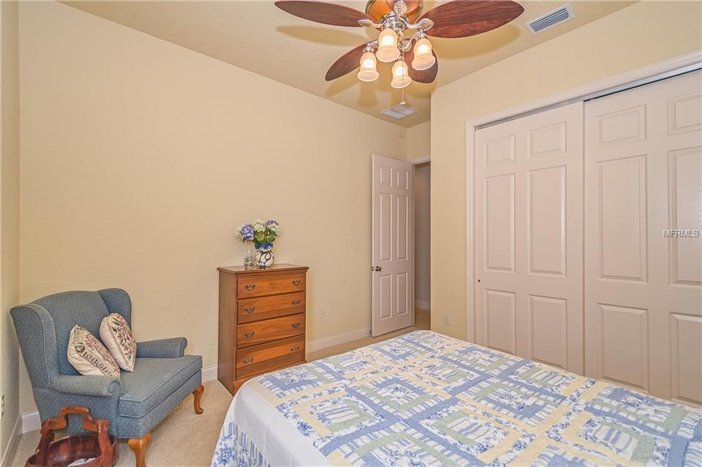 1723 LAUREL GLEN PLACE, LAKELAND, Florida 33803, 3 Bedrooms Bedrooms, 7 Rooms Rooms,2 BathroomsBathrooms,Residential,For sale,LAUREL GLEN,L4721227