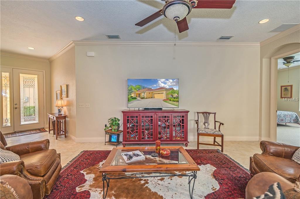 1723 LAUREL GLEN PLACE, LAKELAND, Florida 33803, 3 Bedrooms Bedrooms, 7 Rooms Rooms,2 BathroomsBathrooms,Residential,For sale,LAUREL GLEN,L4721227