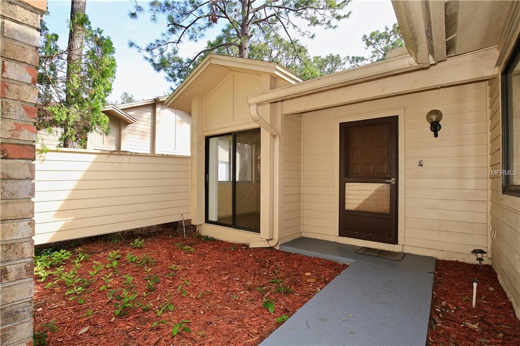 409 EVESHAM PLACE, LONGWOOD, Florida 32779, 2 Bedrooms Bedrooms, 4 Rooms Rooms,2 BathroomsBathrooms,Residential,For sale,EVESHAM,O5541789