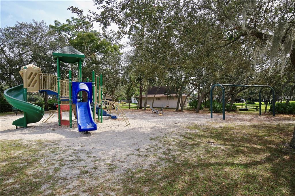 409 EVESHAM PLACE, LONGWOOD, Florida 32779, 2 Bedrooms Bedrooms, 4 Rooms Rooms,2 BathroomsBathrooms,Residential,For sale,EVESHAM,O5541789