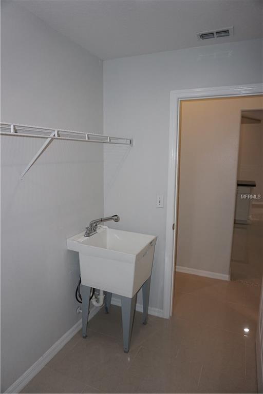 676 MEADOW PARK DRIVE, MINNEOLA, Florida 34715, 3 Bedrooms Bedrooms, 7 Rooms Rooms,2 BathroomsBathrooms,Residential,For sale,MEADOW PARK,G4850664