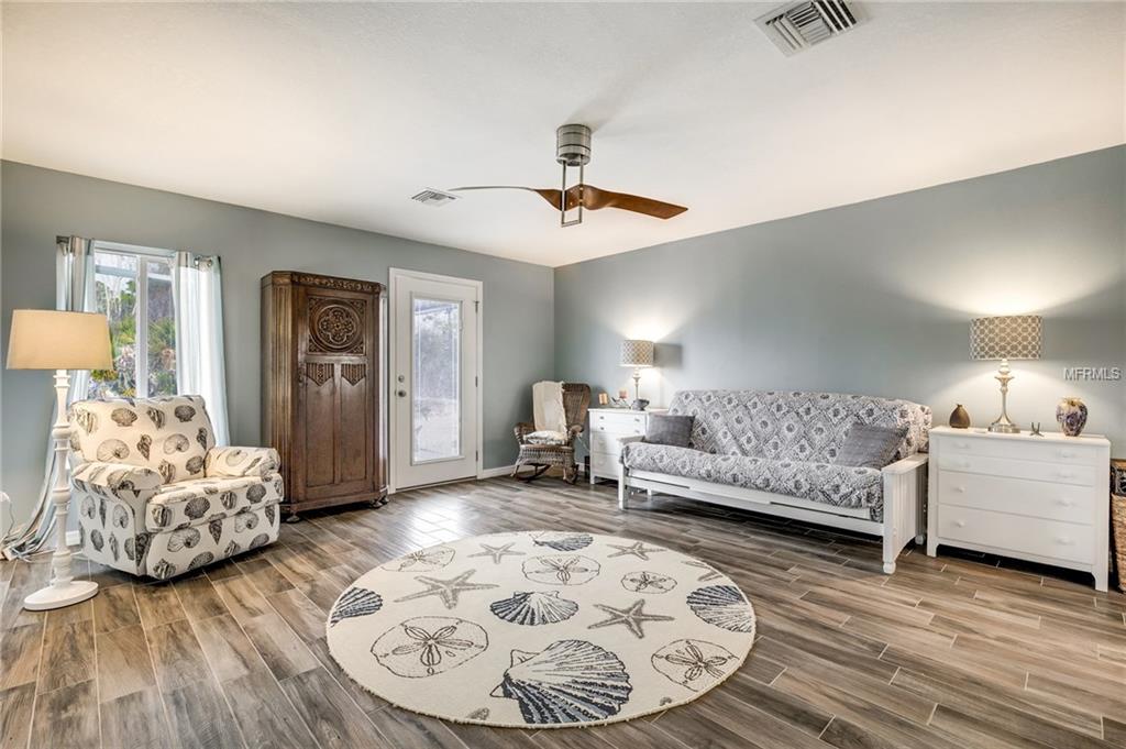 11515 LOUNDS COURT, NEW PORT RICHEY, Florida 34654, 3 Bedrooms Bedrooms, 5 Rooms Rooms,2 BathroomsBathrooms,Residential,For sale,LOUNDS,W7637539