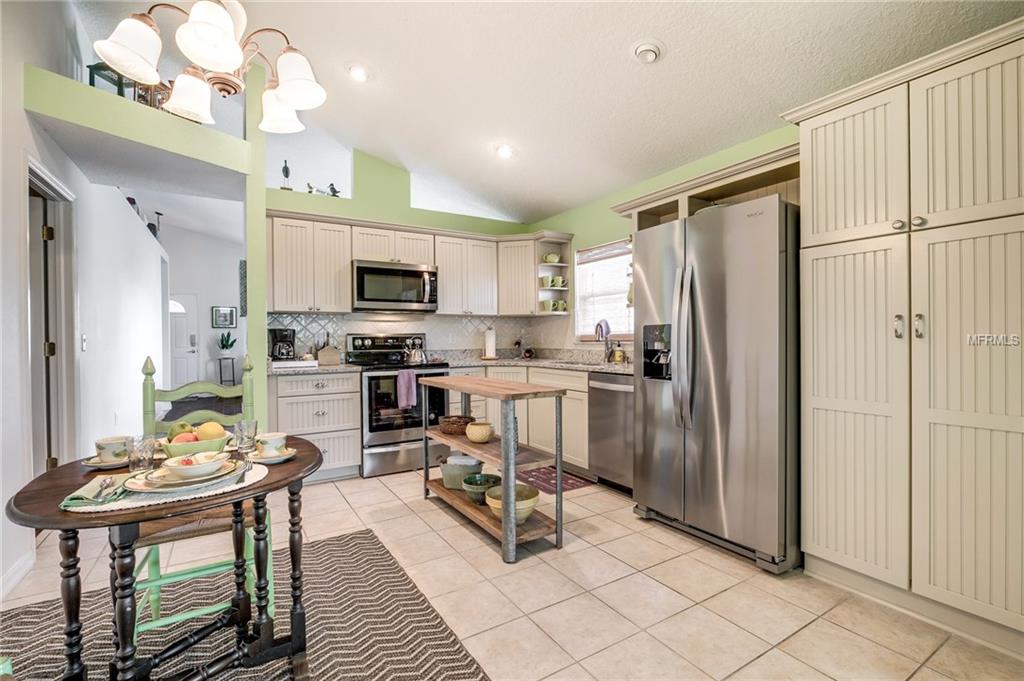 11515 LOUNDS COURT, NEW PORT RICHEY, Florida 34654, 3 Bedrooms Bedrooms, 5 Rooms Rooms,2 BathroomsBathrooms,Residential,For sale,LOUNDS,W7637539