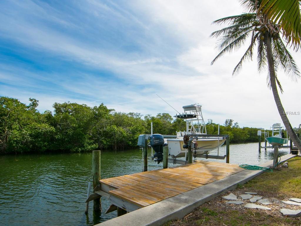 509 83RD STREET, HOLMES BEACH, Florida 34217, 4 Bedrooms Bedrooms, 4 Rooms Rooms,3 BathroomsBathrooms,Residential,For sale,83RD,A4210038