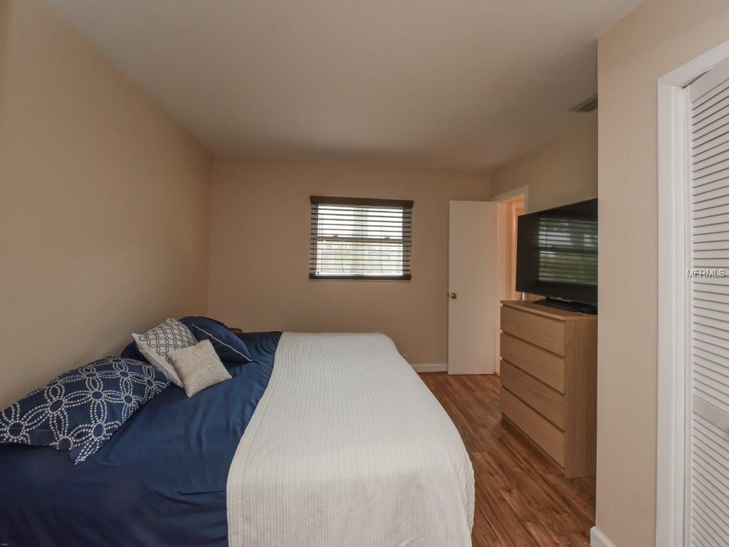 451 ISLAND CIRCLE, SARASOTA, Florida 34242, 3 Bedrooms Bedrooms, 8 Rooms Rooms,3 BathroomsBathrooms,Residential,For sale,ISLAND,A4188795