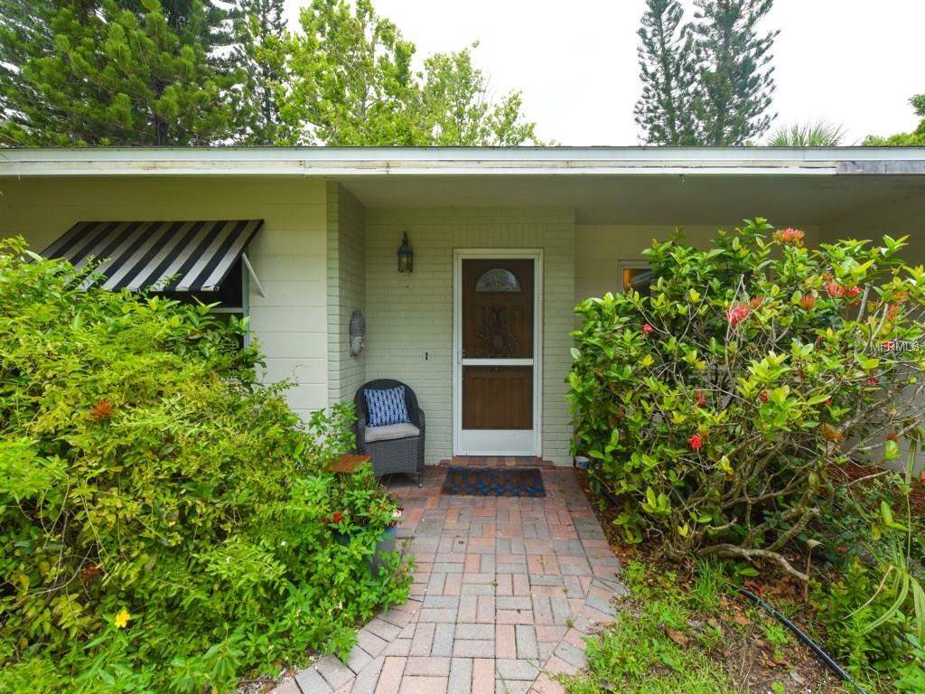 451 ISLAND CIRCLE, SARASOTA, Florida 34242, 3 Bedrooms Bedrooms, 8 Rooms Rooms,3 BathroomsBathrooms,Residential,For sale,ISLAND,A4188795