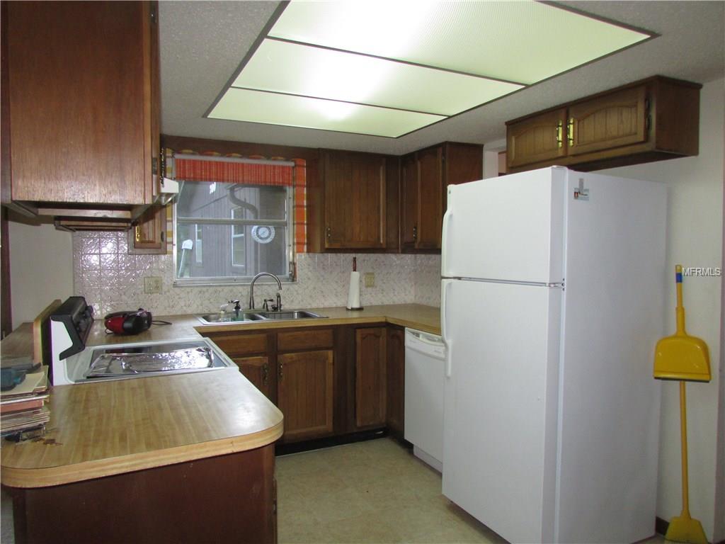 200 LAKE GERTIE ROAD, DELAND, Florida 32720, 2 Bedrooms Bedrooms, 6 Rooms Rooms,1 BathroomBathrooms,Residential,For sale,LAKE GERTIE,V4720204